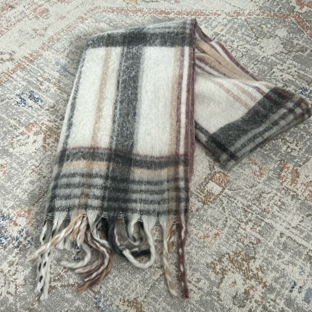 Abercrombie blanket scarf